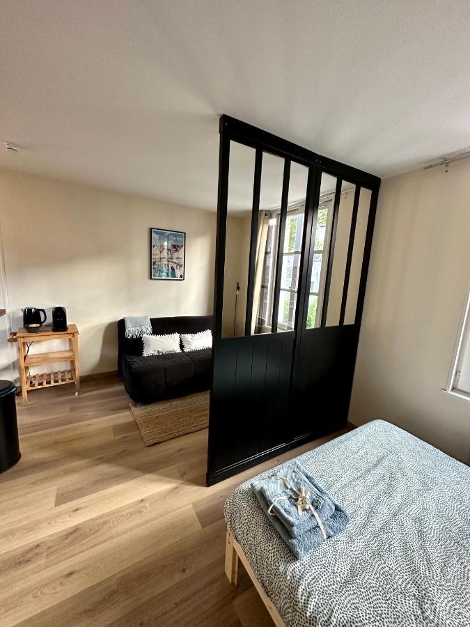 Appartement Bords De L'Eure Charmant Studio Шартр Экстерьер фото